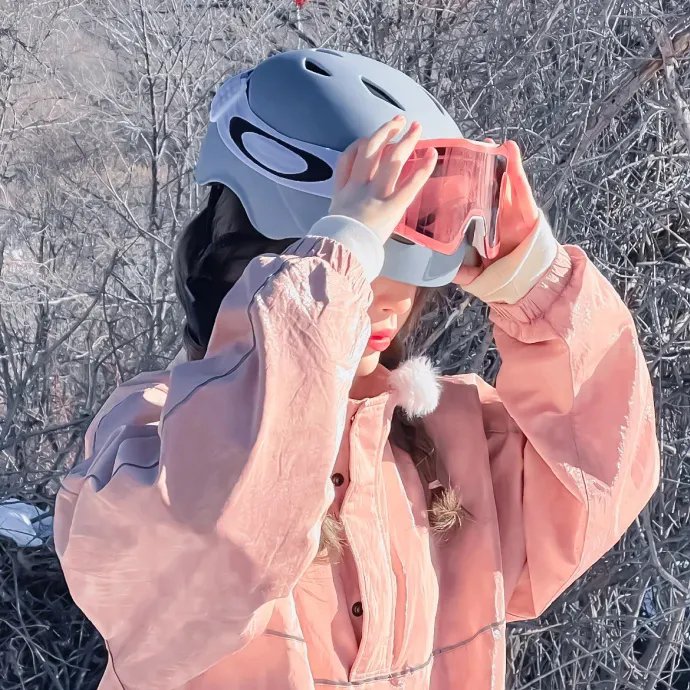 男人与婴儿